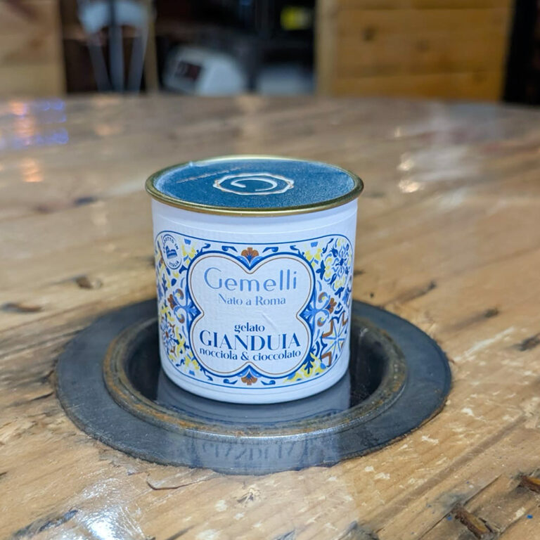 Glaces en pot - Gianduja (chocolat-noisettes)